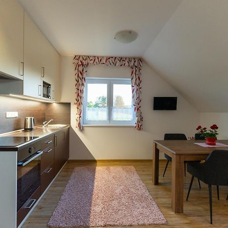 Apartmany Kohoutek A Slepicka V Novohradskych Horach Nové Hrady Extérieur photo