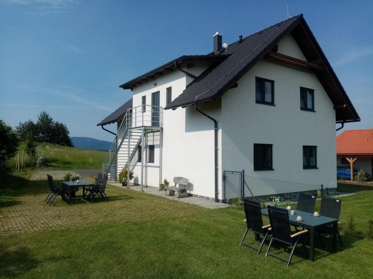 Apartmany Kohoutek A Slepicka V Novohradskych Horach Nové Hrady Extérieur photo