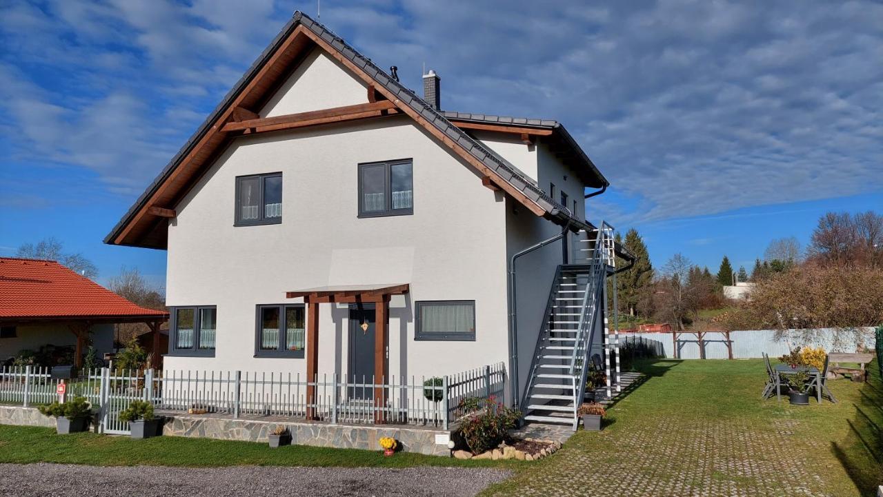 Apartmany Kohoutek A Slepicka V Novohradskych Horach Nové Hrady Extérieur photo