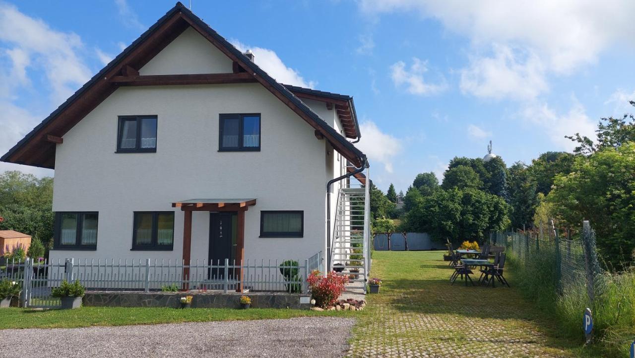 Apartmany Kohoutek A Slepicka V Novohradskych Horach Nové Hrady Extérieur photo
