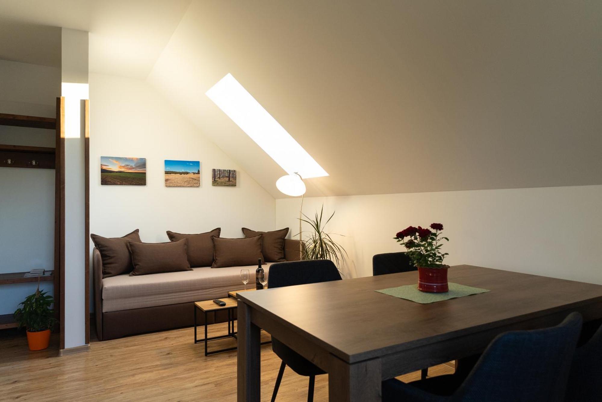 Apartmany Kohoutek A Slepicka V Novohradskych Horach Nové Hrady Extérieur photo