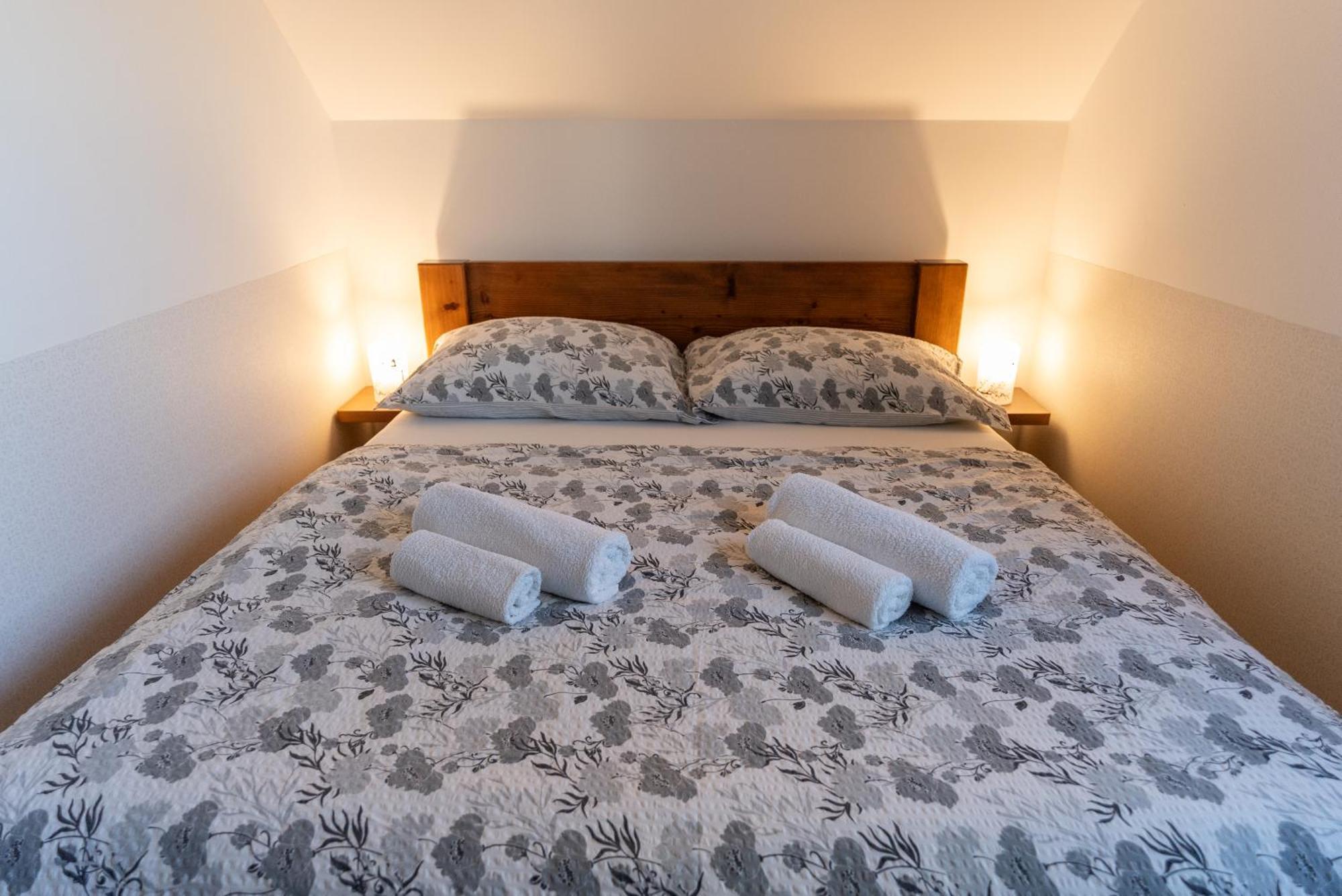 Apartmany Kohoutek A Slepicka V Novohradskych Horach Nové Hrady Extérieur photo